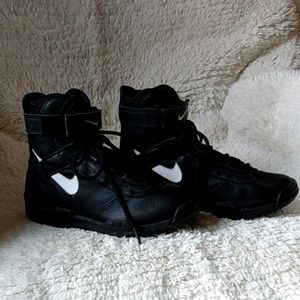 Women's Nike Air high top, size 6.5